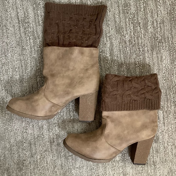 Muk Luks Chris Heeled Sweater Booties with Knitted/Rolled Cuff Tan Brown Size 10 - Picture 7 of 13